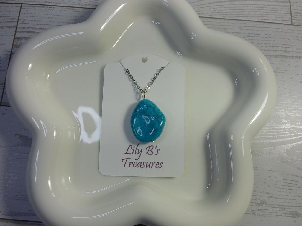 Turquoise style Pendant Necklace - Natural Shape