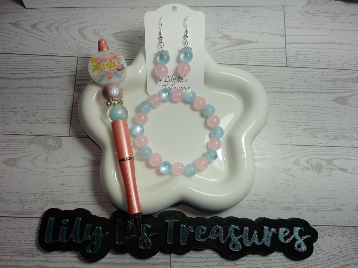 Pink and Blue Cat Eye Beaded Jewelry Set with Beach Pen