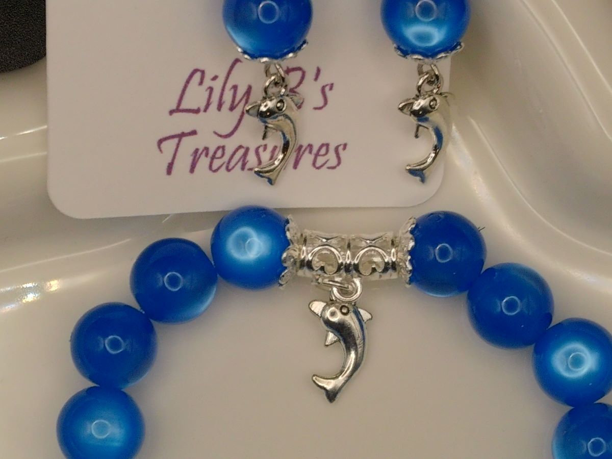 Ocean Blue Cat Eye Beaded Bracelet & Earring Set with Silver Dolphin Pendant