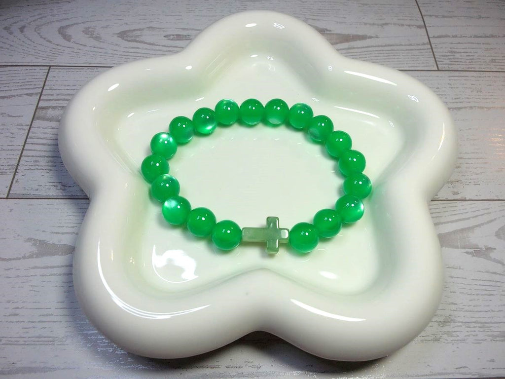Green Cat Eye Beaded Stretch Bracelet with Green Cross